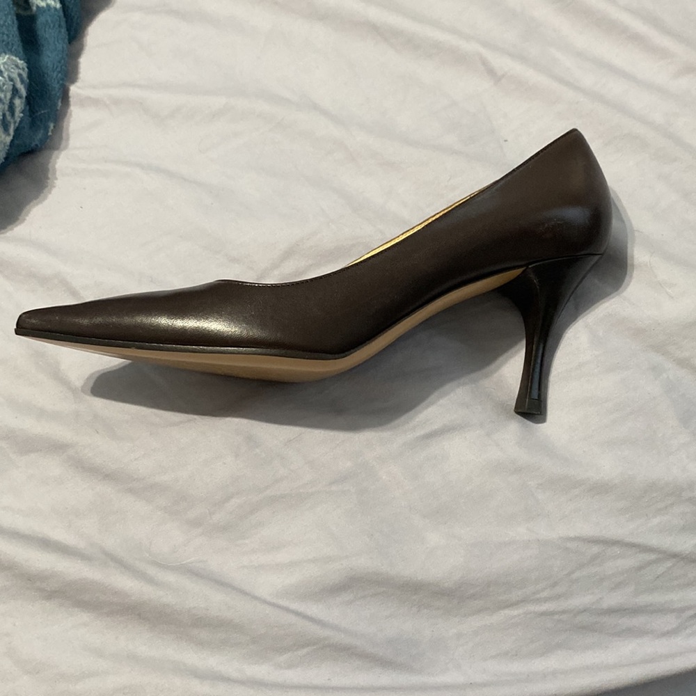 Gucci Dark Brown Pointed Toe Leather Heels - Picture 5 of 5